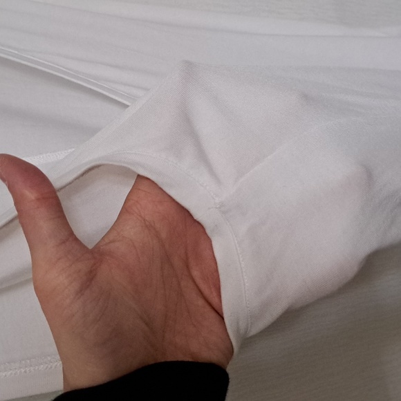 Babaton White V-Neck Tank Top - Picture 5 of 6